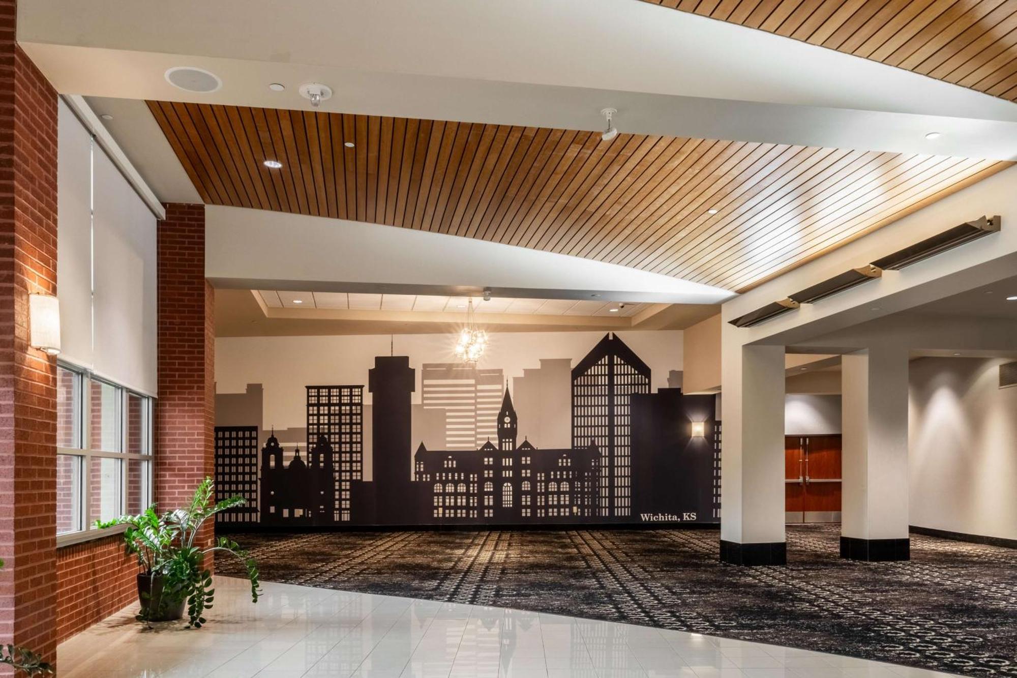 Drury Plaza Hotel Broadview Wichita Exterior photo
